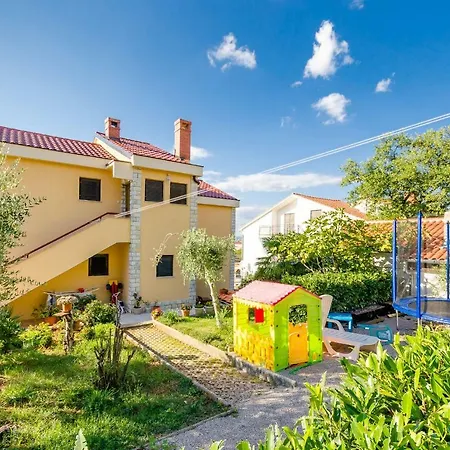 Ante Apartman *